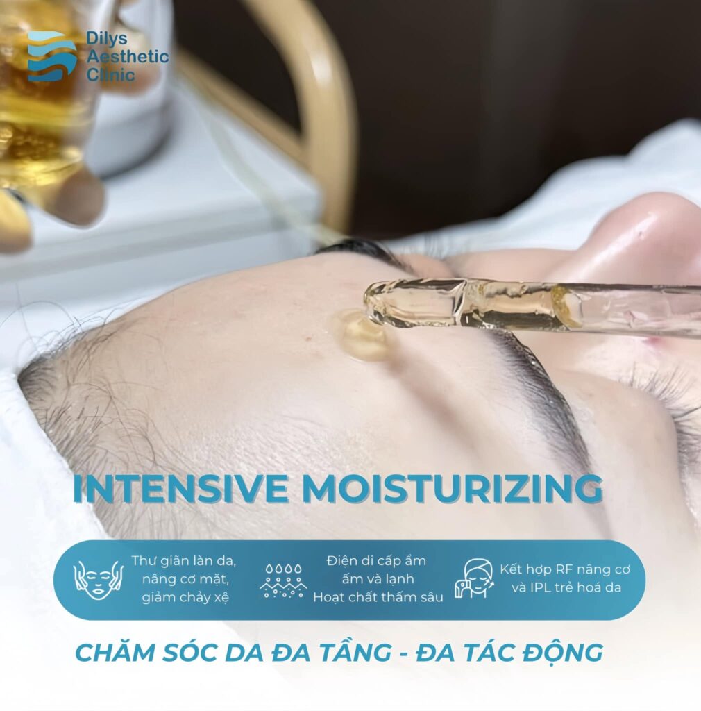 Ứng dụng công nghệ điện di giúp cấp ẩm trong gói chăm sóc da chuyên sâu Intensive Moisturizing.